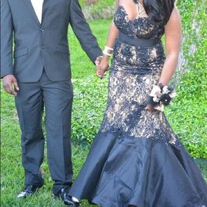 Mac Duggal Prom Dress corset in the back